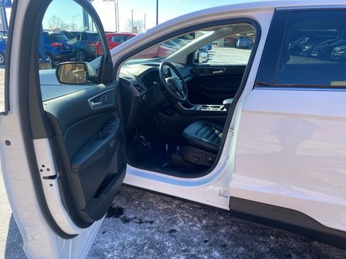 Used 2024 Ford Edge SEL w/ Convenience Package image 16