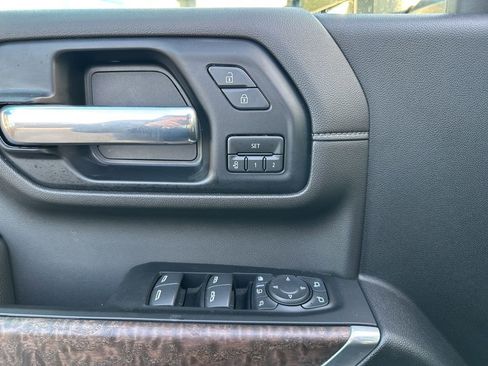 Used 2022 GMC Sierra 2500 Denali w/ Denali Ultimate Package image 16