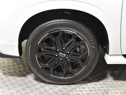 Certified 2026 INFINITI QX80 4WD w/ Sport Exterior Package image 36