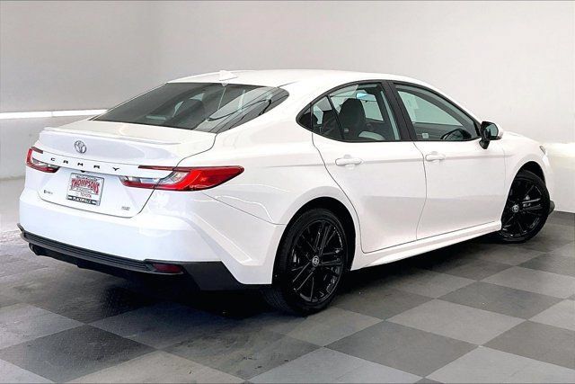 Used 2025 Toyota Camry SE FWD image 13