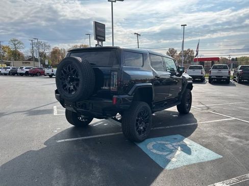 New 2026 GMC Hummer EV SUV AWD/4WD image 2