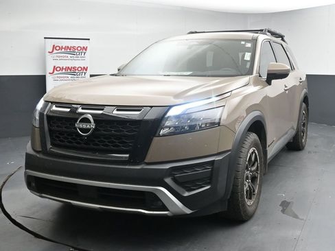 Used 2024 Nissan Pathfinder Rock Creek AWD/4WD image 4