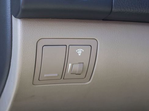 Used 2010 Hyundai Elantra GLS image 29