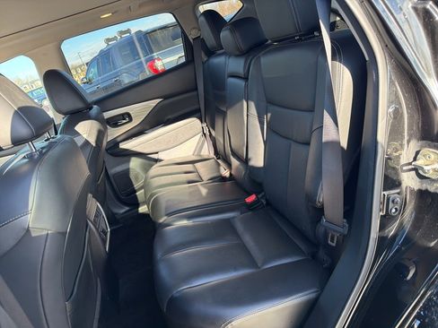 Used 2018 Nissan Murano Platinum image 11