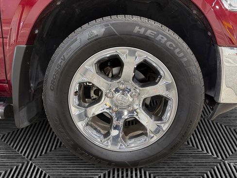 Used 2017 RAM 1500 Laramie AWD/4WD image 11