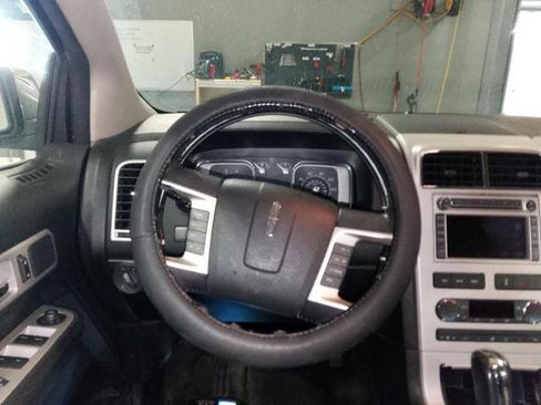 Used 2008 Lincoln MKX AWD image 33