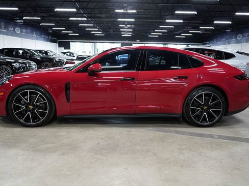 Used 2020 Porsche Panamera RWD image 2