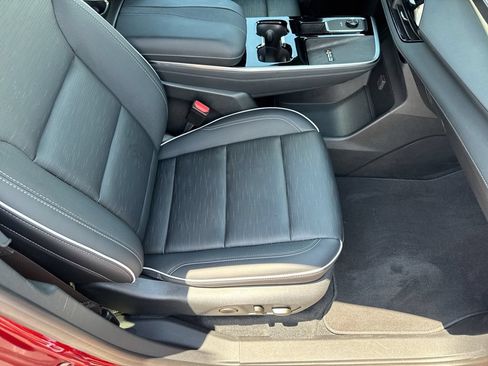Used 2025 Buick Enclave Sport Touring FWD image 26