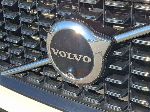 Used 2024 Volvo XC60 B5 Plus w/ Protection Package Premier image 31