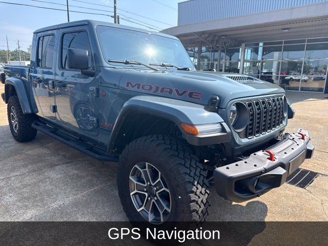 Used 2025 Jeep Gladiator Mojave AWD/4WD image 4