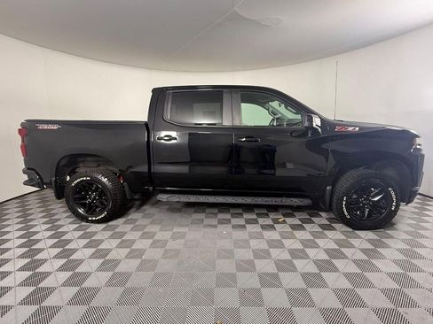 Used 2021 Chevrolet Silverado 1500 LT Trail Boss w/ Convenience Package II image 2