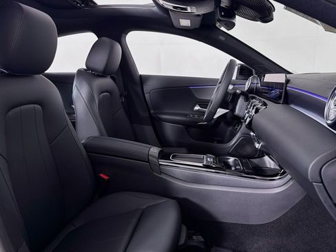 New 2025 Mercedes-Benz CLA 250 4MATIC image 13