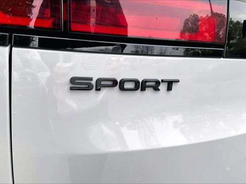 Used 2024 Land Rover Range Rover Sport Dynamic SE image 10