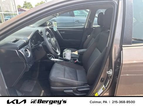 Used 2017 Toyota Corolla LE w/ Carpet Mat Package (TMS) FWD image 9