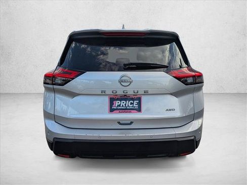 Used 2025 Nissan Rogue SV AWD/4WD image 7