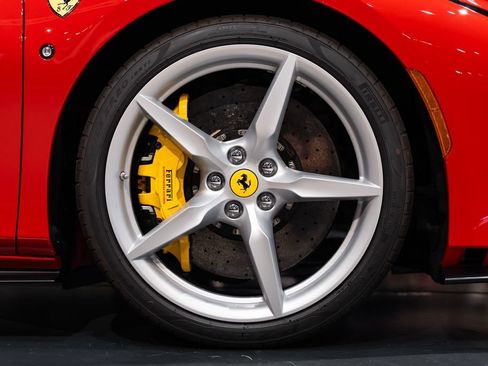 Certified 2021 Ferrari F8 Tributo RWD image 16