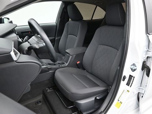 Used 2025 Toyota Corolla LE image 10