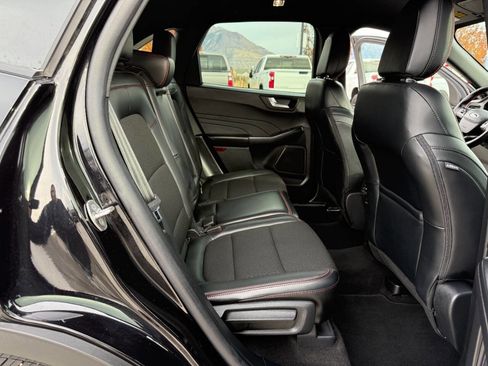 Used 2025 Ford Escape ST-Line image 18