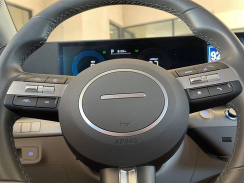 Used 2025 Hyundai Kona SEL image 27