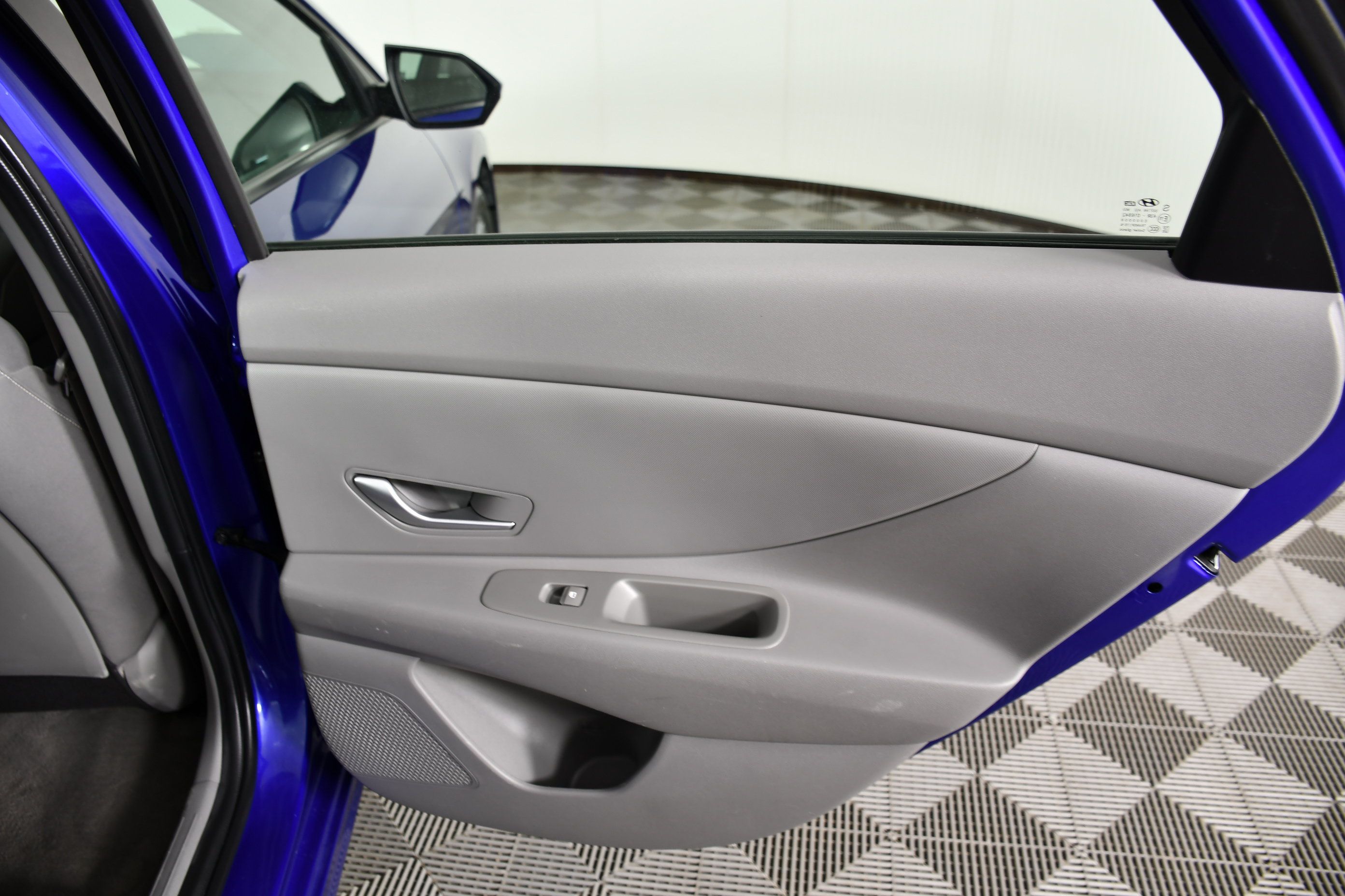 Used 2024 Hyundai Elantra SEL FWD image 43