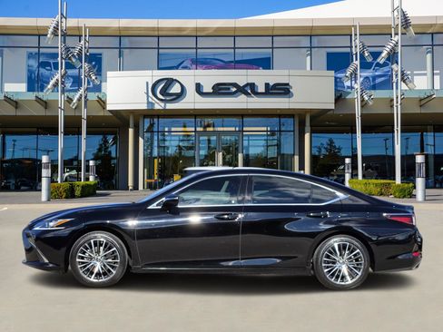 Used 2023 Lexus ES 350 Premium image 3