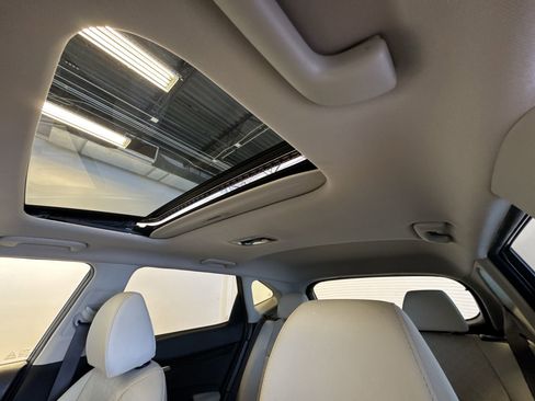 Used 2023 Kia Seltos EX image 22