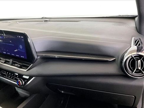 Used 2025 Chevrolet Equinox LT image 12