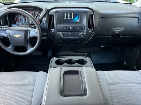 Used 2018 Chevrolet Silverado 1500 Custom w/ Trailering Package RWD image 3