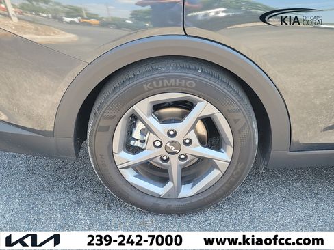 Certified 2025 Kia K4 FWD image 9