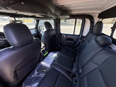 New 2026 Jeep Gladiator Sport image 11