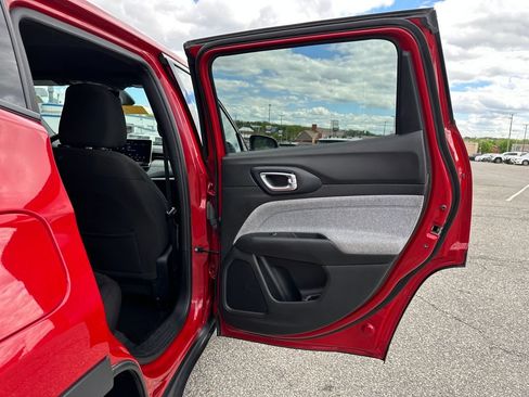 Used 2023 Jeep Compass Sport AWD/4WD image 19