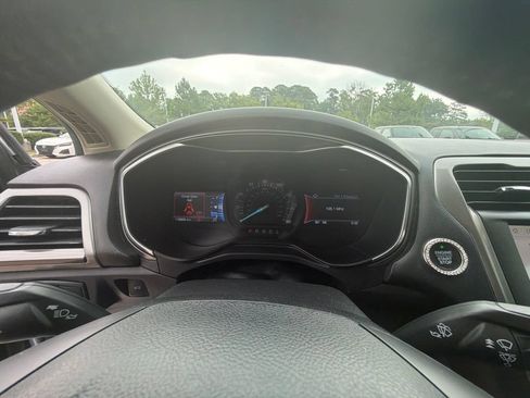 Used 2020 Ford Fusion SEL FWD image 13