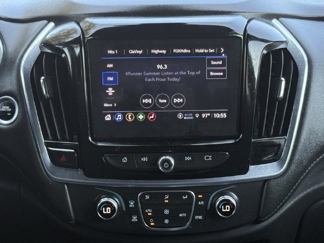 Used 2022 Chevrolet Traverse LT FWD image 16