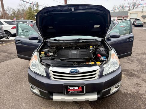 Used 2011 Subaru Outback 3.6R Limited image 9