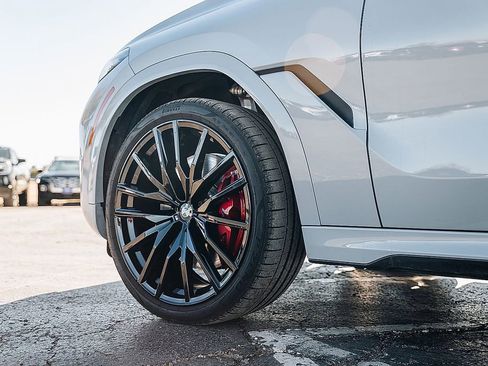 Used 2025 BMW X6 M60i image 29