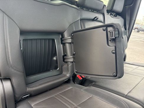 Used 2024 Chevrolet Silverado 3500 High Country w/ High Country Premium Package image 33