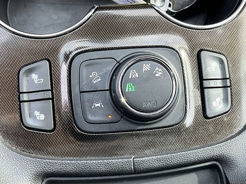 Used 2020 GMC Acadia AT4 w/ Driver Alert Package II AWD/4WD image 21