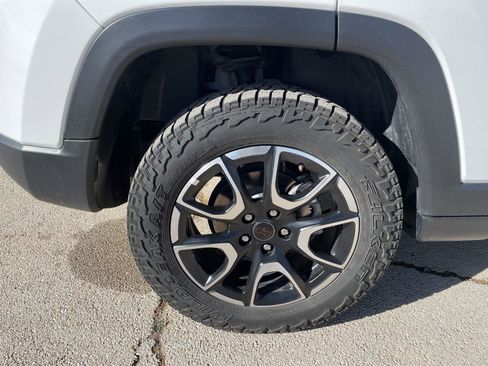 Used 2025 Jeep Compass Trailhawk w/ Trailhawk Convenience Group image 35