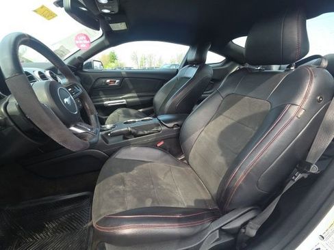 Used 2016 Ford Mustang GT Premium image 19