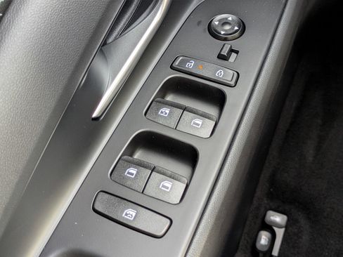 Used 2025 Hyundai Elantra SEL FWD image 20