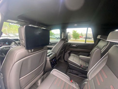 Used 2025 GMC Yukon AT4 Ultimate AWD/4WD image 23