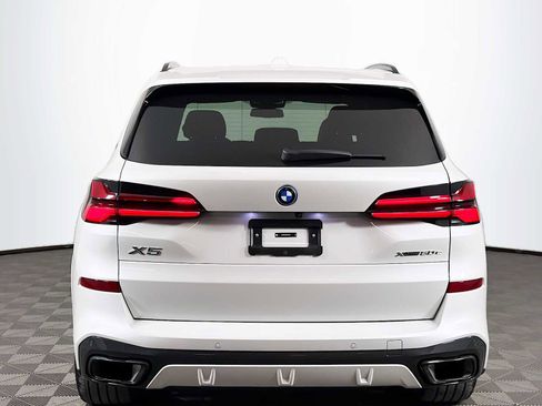 Used 2025 BMW X5 xDrive50e w/ M Sport Package image 6