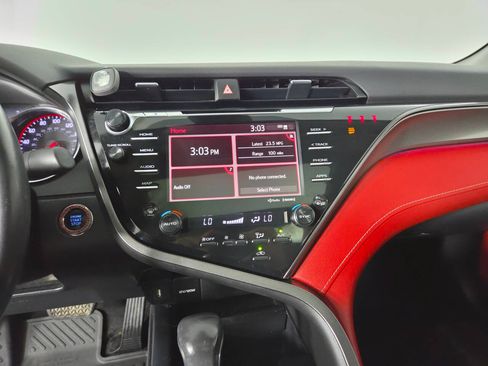 Used 2020 Toyota Camry XSE FWD image 24