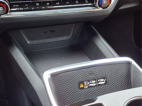 New 2026 Chevrolet Equinox ACTIV w/ Convenience Package III image 9