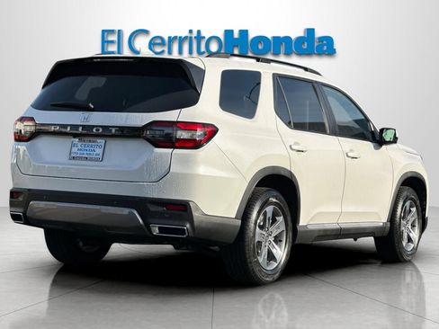 New 2026 Honda Pilot EX-L image 3