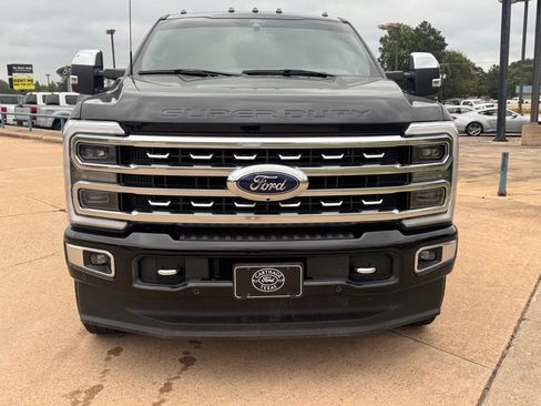 Used 2024 Ford F250 Platinum w/ FX4 Off-Road Package AWD/4WD image 8