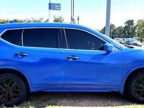 Used 2017 Nissan Rogue S FWD image 8