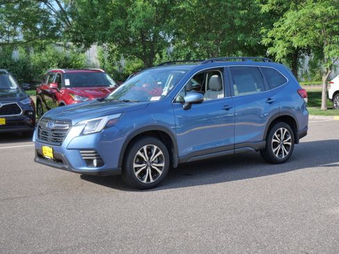 Used 2023 Subaru Forester Limited AWD/4WD image 3