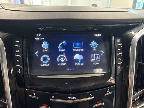 Used 2018 Cadillac Escalade Platinum AWD/4WD image 29