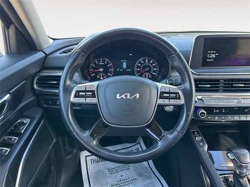 Used 2022 Kia Telluride EX image 12